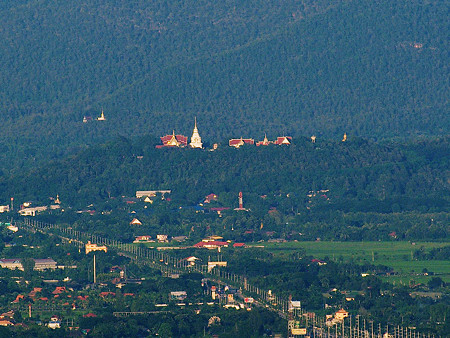 ドイステープから見たドイサケット寺(Wat Doi Saket from Doi Suthep) MGP8456_R