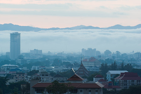 チェンマイの朝(A morning in Chiangmai) IMGP50232_R