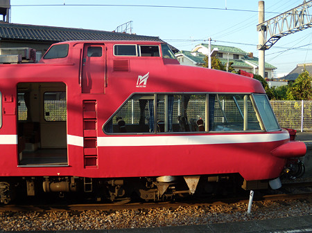 ドアが開放された7011F