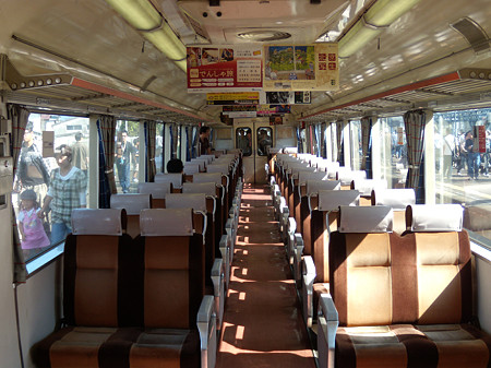 7011F車内