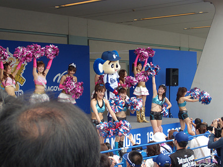 D−STAGE