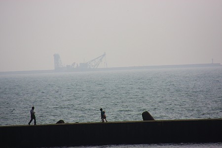 海の風景　　　　浚渫船