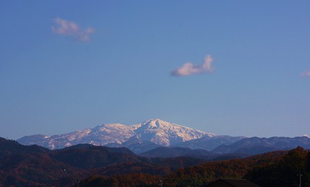 晩秋の霊峰白山　　魚雲が！？