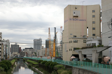 京成橋から