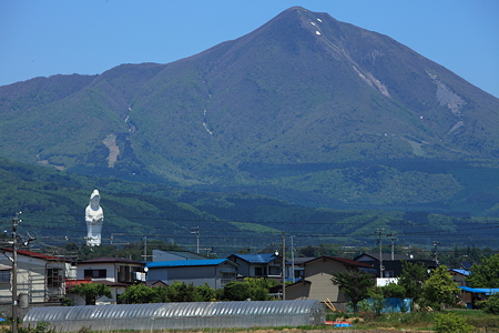 会津のシンボル山