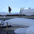 屋根の雪下ろしー２